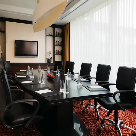 מלון Marriott 4*