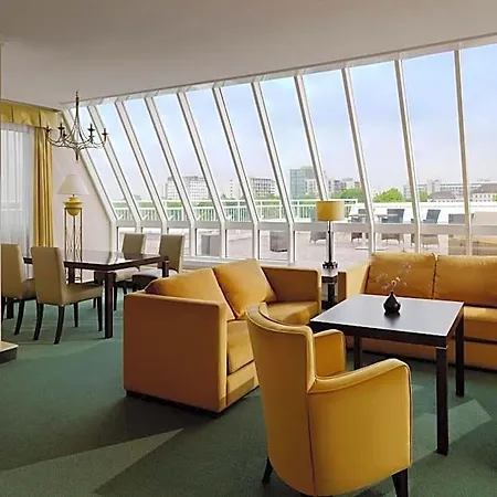 호텔 메리어트 4*